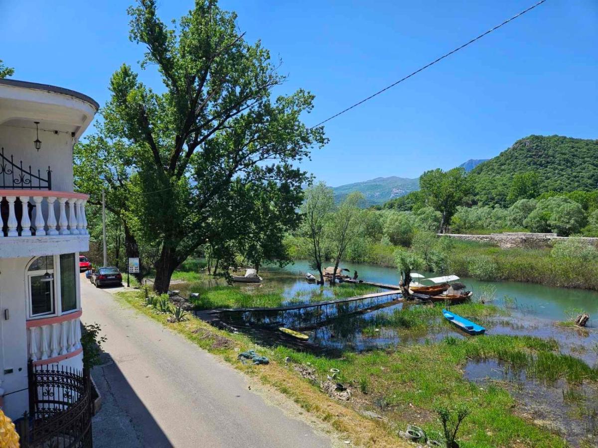 Apartments Flora And Boat Cruising Virpazar Esterno foto